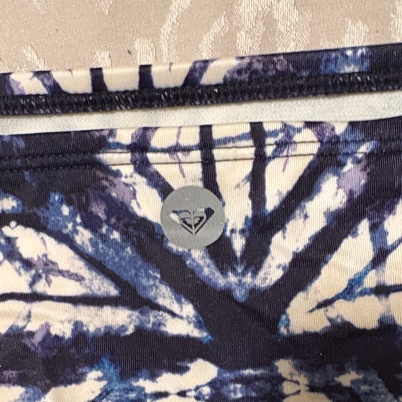 Roxy Navy and White Patterned Bikini - Picture 4 of 5